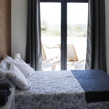Spacious With Swimming Pool In