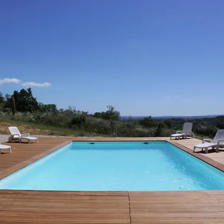 Spacious With Swimming Pool In Villa